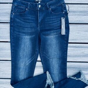 NWT Ladies Charlie B Jeans